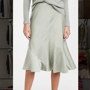 Seamed skirt
